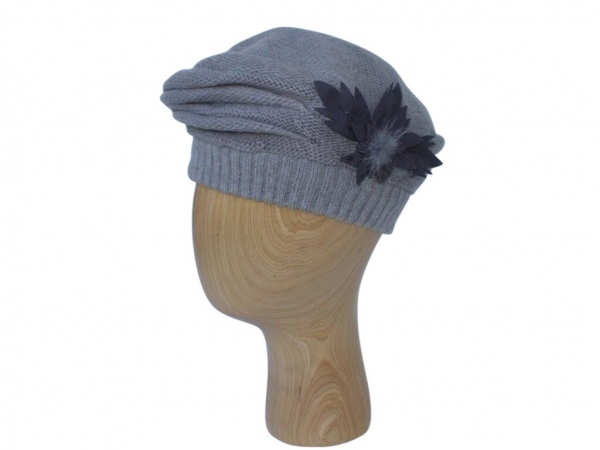 H021 Grey winter beret hat