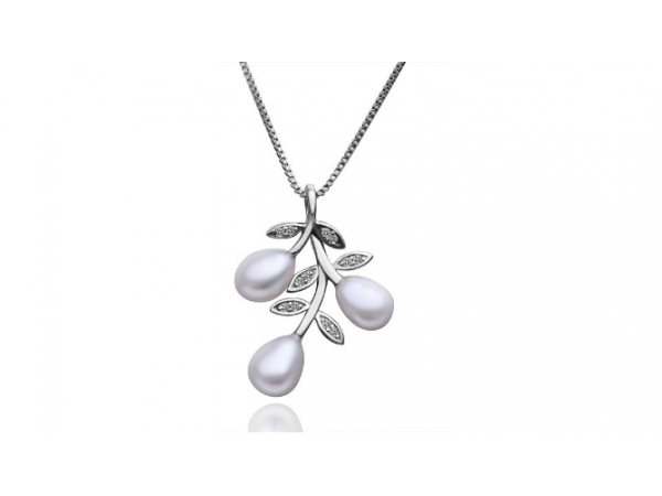 N417 Silver & pearl pendant